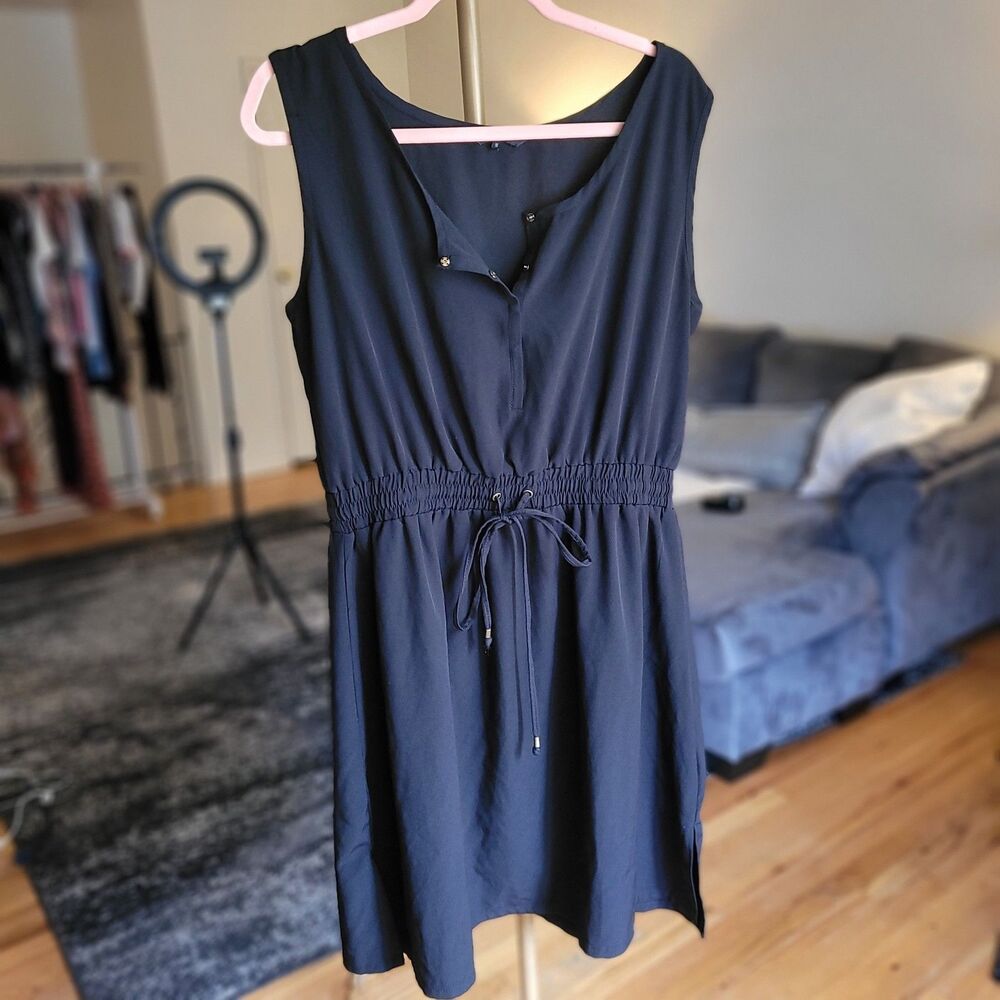 Women's Sleeveless Black Midi Dress Size 1X Preloved Adjustable Tie Waist V Neck